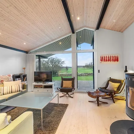 Erlinda - 600m From The Sea By Interhome