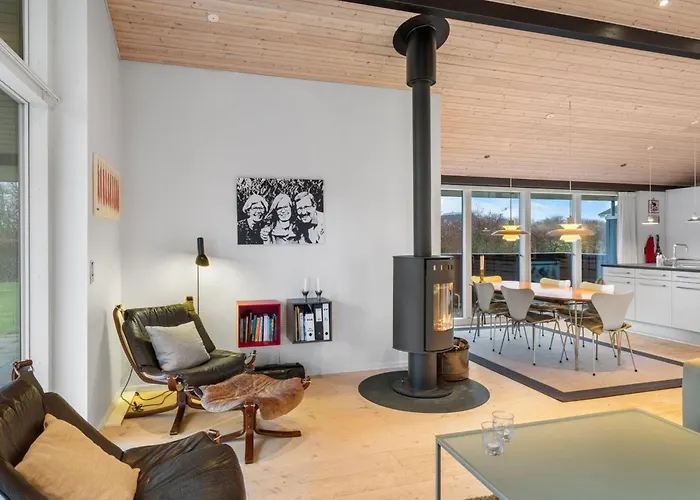 Erlinda - 600m From The Sea By Interhome بيت للعطل